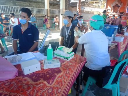 Kegiatan Vaksinasi Covid-19 Tahap I bagi Warga Desa Padangbulia